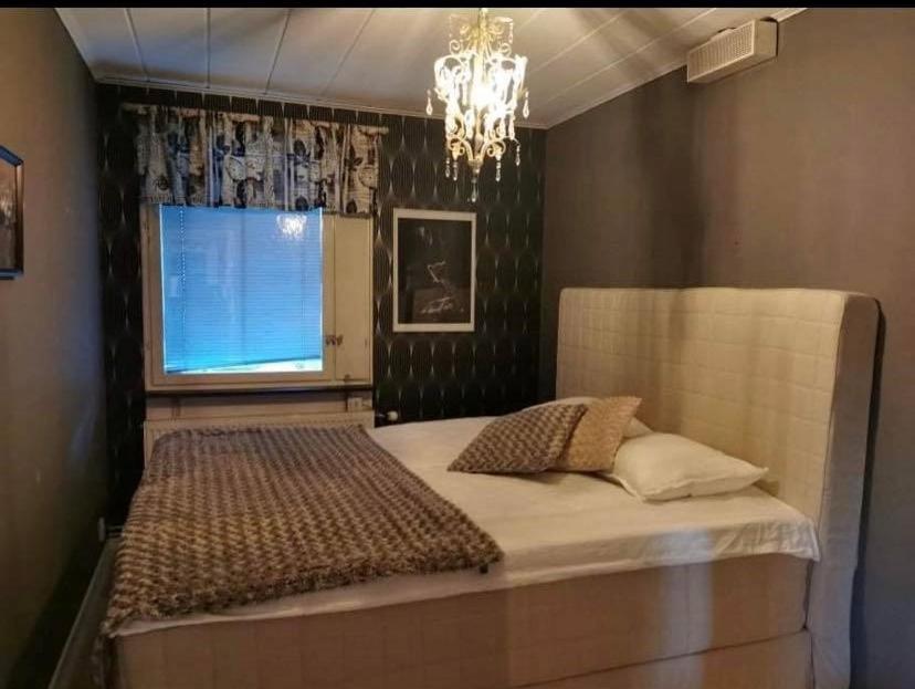 Own Private Room In A Big House! 룰레아 외부 사진