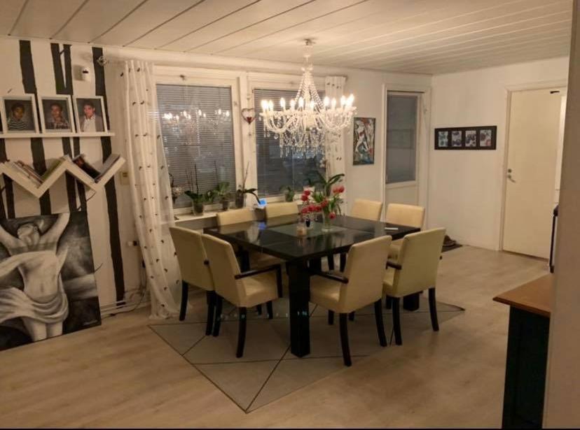 Own Private Room In A Big House! 룰레아 외부 사진