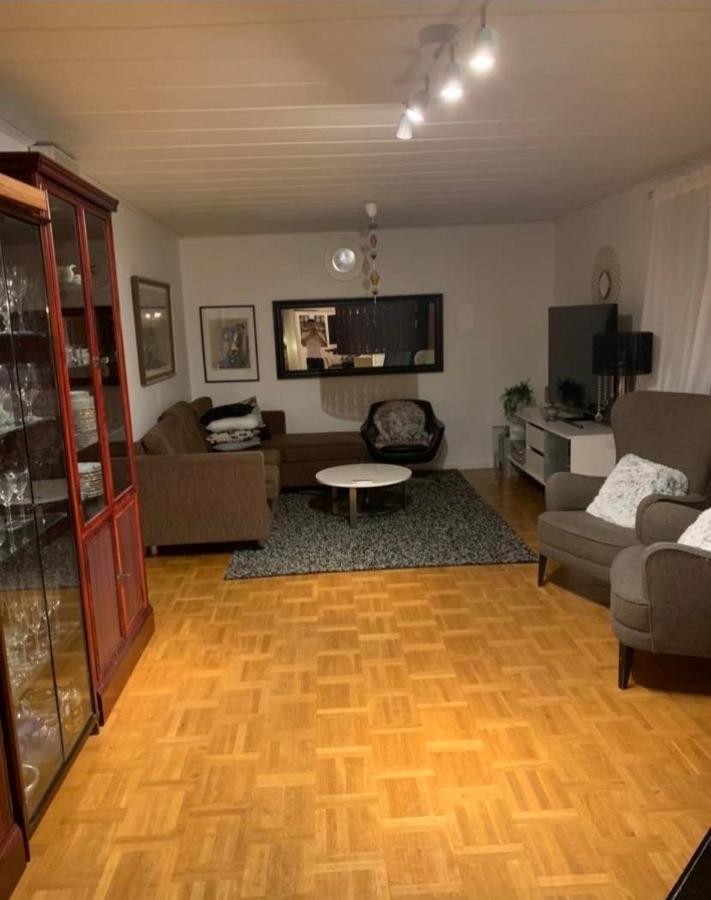 Own Private Room In A Big House! 룰레아 외부 사진