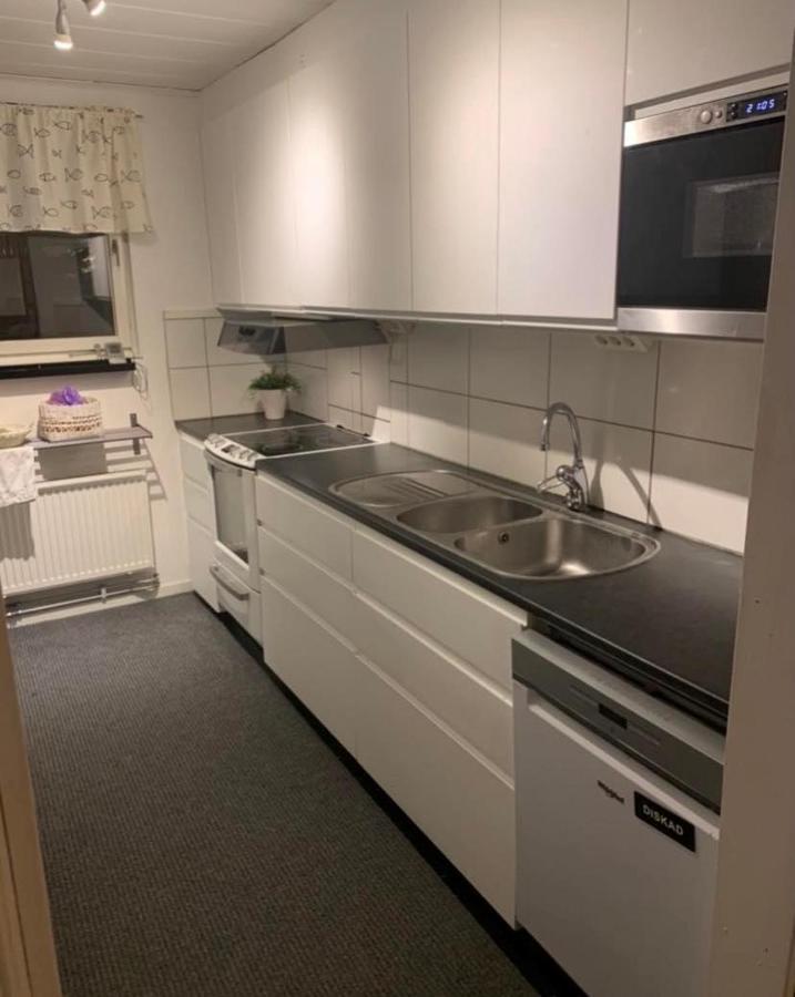 Own Private Room In A Big House! 룰레아 외부 사진